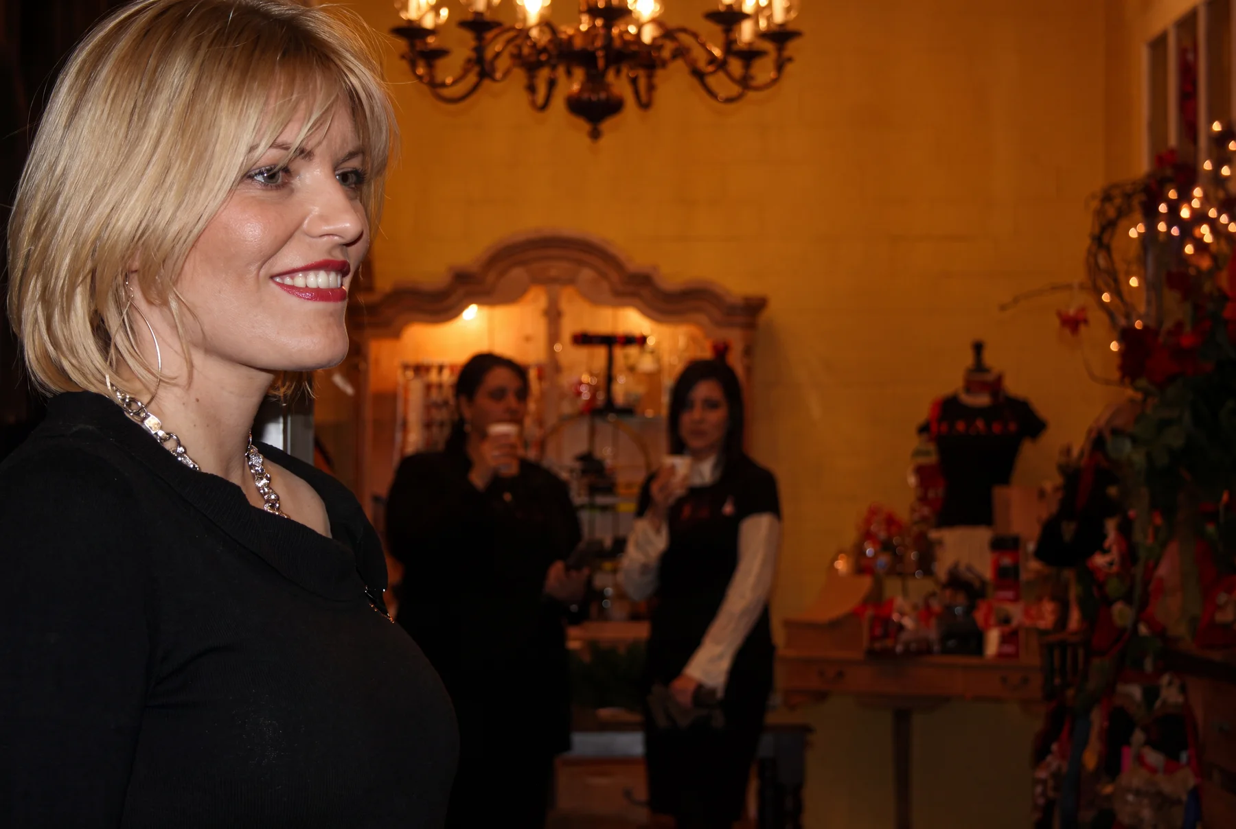 Founder Eva Sztupka-Kerschbaumer welcoming guests inside ESSpa Kozmetika