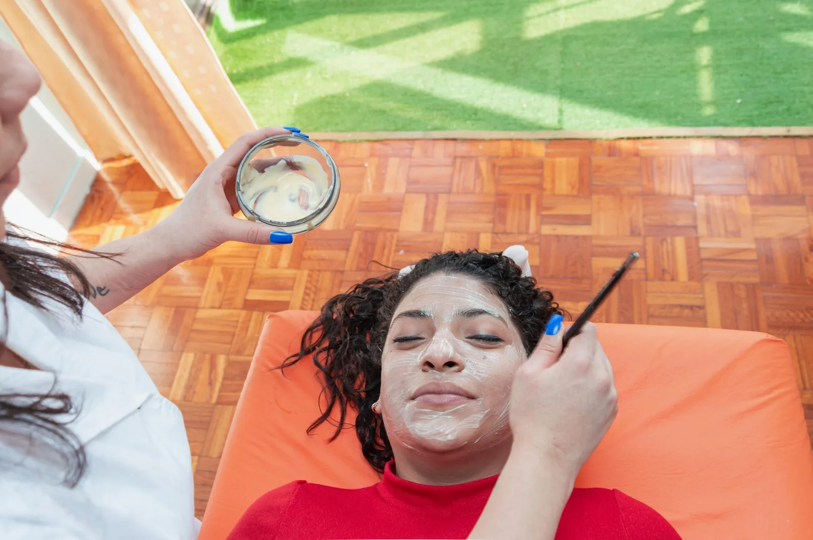 How Facial Services Promote Healthy Skin for Pittsburgh’s Humid Summers