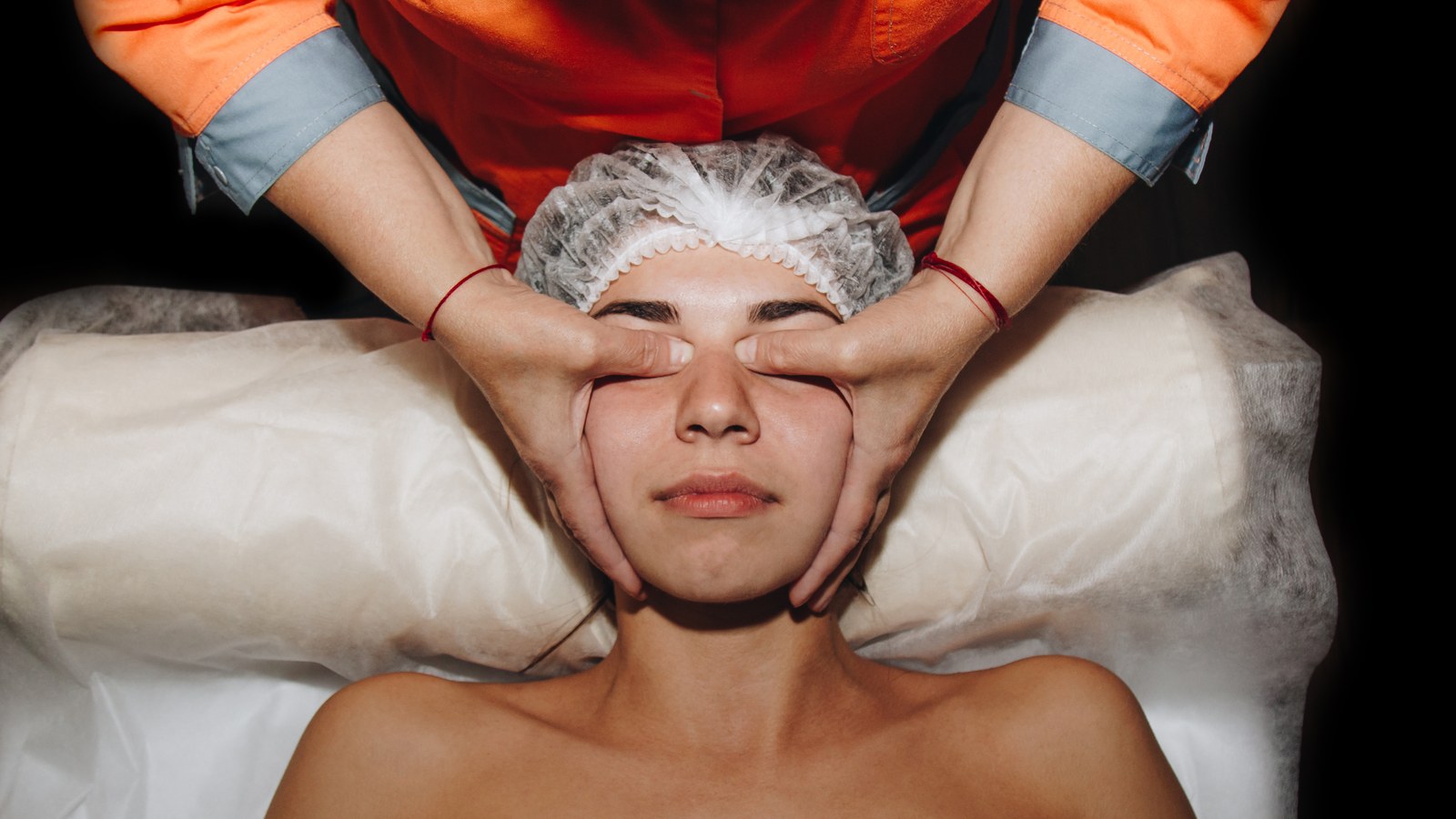 Organic Facial Services to Hydrate Your Skin After Vacation